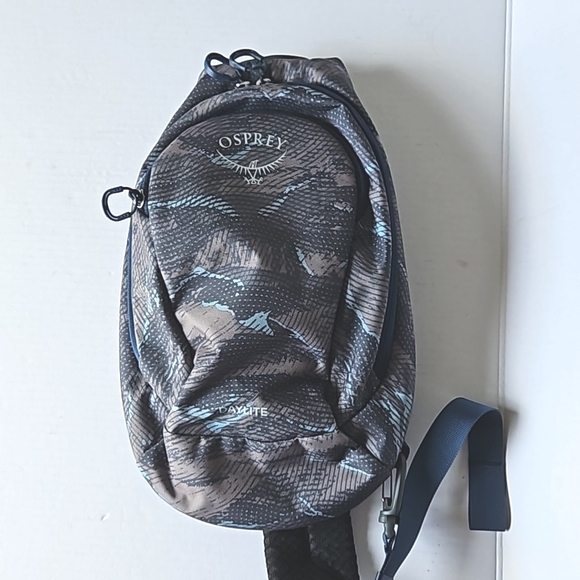 OSPREY Handbags - OSPREY Daylite Sling Bag - Nwot